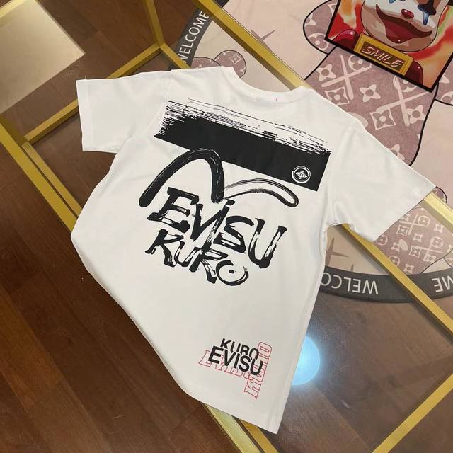 p100 ev新款福神手刷式海鸥标志印花短袖T恤 货号：2Eagnm0Ts584Xx 背后以不同形态展现Evisukuro标志印花 这件短袖T恤胸前印有阴阳海鸥