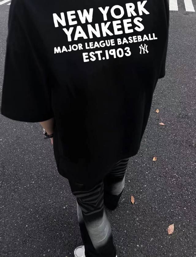 c67#P60 mlb Yankees-Ny圆领短袖半袖T恤 面料采用240克纯棉面料 双线二本针压线 久洗不变形 原版定制三标 高端进口印花 随意水洗 情侣可