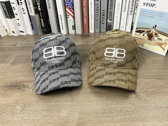 9602#P60#巴黎世家满Logo经典款棒球帽硬顶帽子男女同款休闲百搭鸭舌帽显脸小# 可调节 颜色：卡其色 灰色