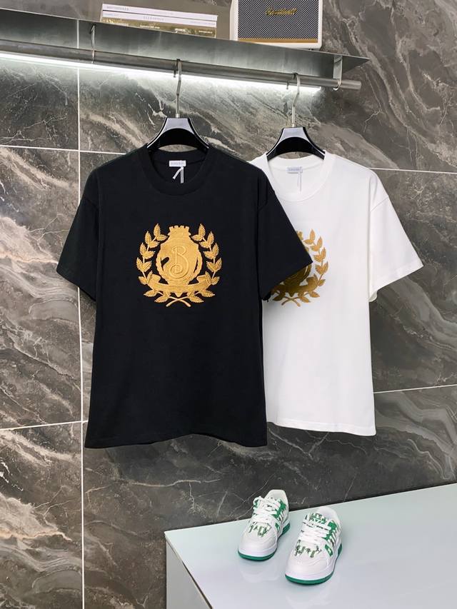 p110 巴宝莉 2025 新款 短袖T恤 男女同款 320G纯棉面料 刺绣洗水工艺处理 颜色：黑色/米白 尺码：S-Xl