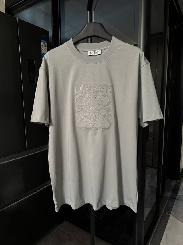 p130【高端复刻】 loewe/罗意威 25Ss 官网同步大Logo激光贴布刺绣短袖（灰色） 面料说明 32支精棉紧密平纹280克 配套1:1十字罗纹260克