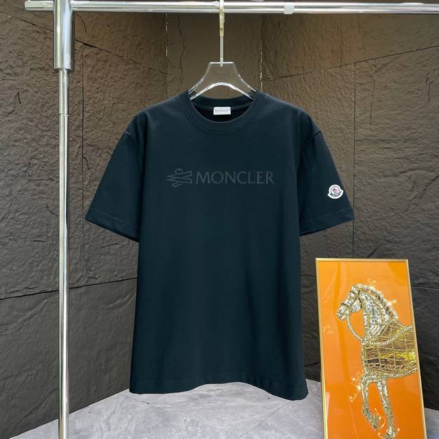 p 90 moncl* 蒙口* 2025春夏新款短袖T恤 重磅纯棉字母图案印花 颜色：黑色 白色 码数：S M L Xl Xxl