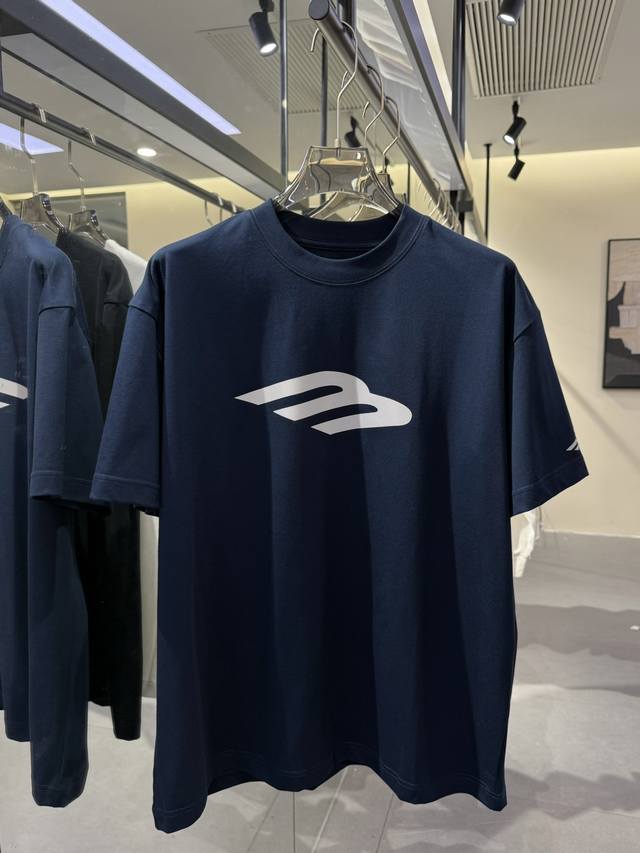 balenciaga-巴黎世家25Ss系列 早春新品宽松套头圆领短袖T恤，时尚印花反光Logo字母，简约洋气轻松驾驭！高级限定款，欧美大牌同版型，添加索罗娜材料
