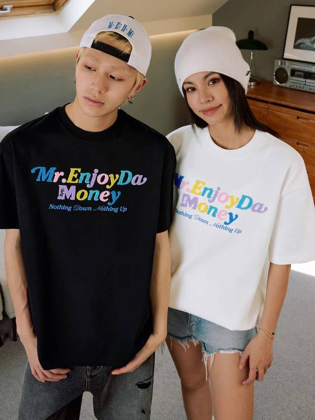 me83【侯明昊同款】Medm马卡龙彩色字母毛巾绣短袖T恤男女情侣同款Tee P80 颜色：白色 灰色 黑色 码数：S M L Xl
