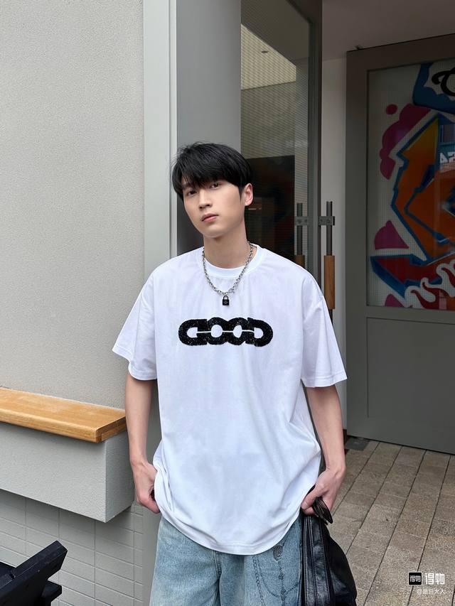 gd98 Goodbrand 2025Ss Good破碎感珠片绣轻盈高级丝绒Logo短袖T恤 P80 颜色：白色 黑色 灰色 码数：S M L Xl