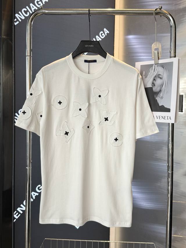 p120 （顶级版本 区别通货） /Lv路易威登经典老花Logo贴布刺绣标识300克圆领重工标志品牌短袖 官方同步 1:1原版开模 时尚个性 百搭潮流 纯原品质
