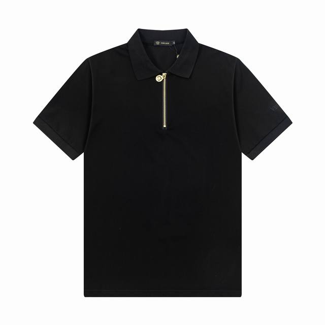 120 范思哲 Versace 2025∽新款高品质翻领Polo衫，高瑞精品Logo扣子，做工精致，官网同步，时尚百搭 颜色：白色 黑色 码数：M-3Xl