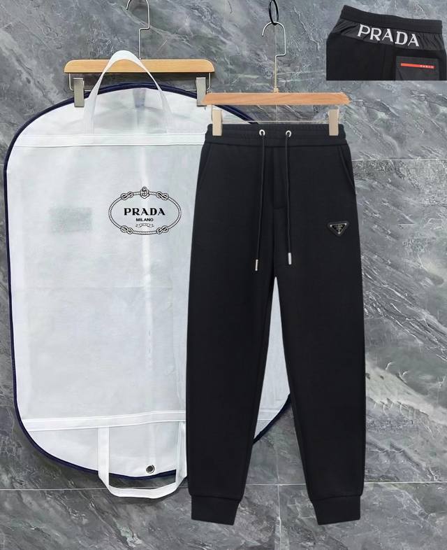 p200 Parda 普拉达，新款男士原单休闲裤 卫裤 高端定制 时尚百搭款 松紧带 时尚立体Logo设计 定制原版进口100%针织纯棉面料 进口五金辅料 上身