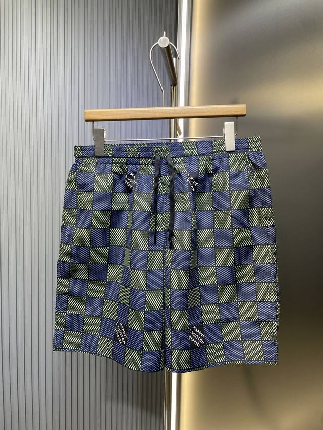 220 Louis Vuitton Ss25 男士春夏系列 Damier 格纹短裤菲董设计师秀款 经典老花棋盘风格时尚 简单 高级感满满尺码：S M L Xl