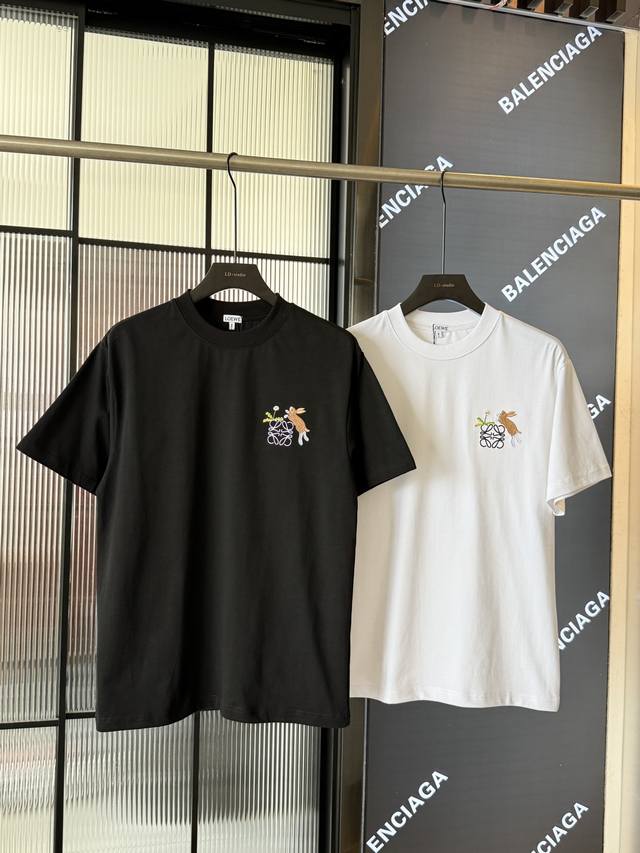 p110（顶级版本 区别通货） 25Ss罗意威兔子图案刺绣300克重工短袖 - : - 颜色：黑色 白色 同步官网发 这款T恤采用客供进口28支双纱300克定染