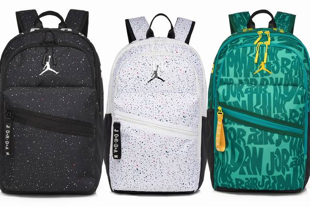 xy潮包上新，P90 款号：2507款 颜色：黑色、白色 、绿色 产品名称：Jordan多彩潮流双肩包 尺寸：48×32×17Cm jordan多彩潮流双肩包，