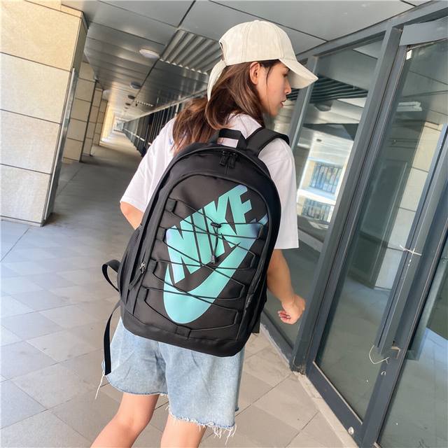 耐克双肩包 Nike国庆节初中高中小学生书包大容量旅行笔记本运动潮包 p60 常年有货
