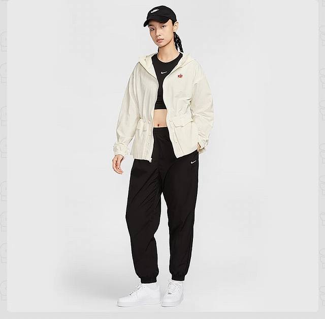hv8727-133 女款梭织外套 S-Xl 180元