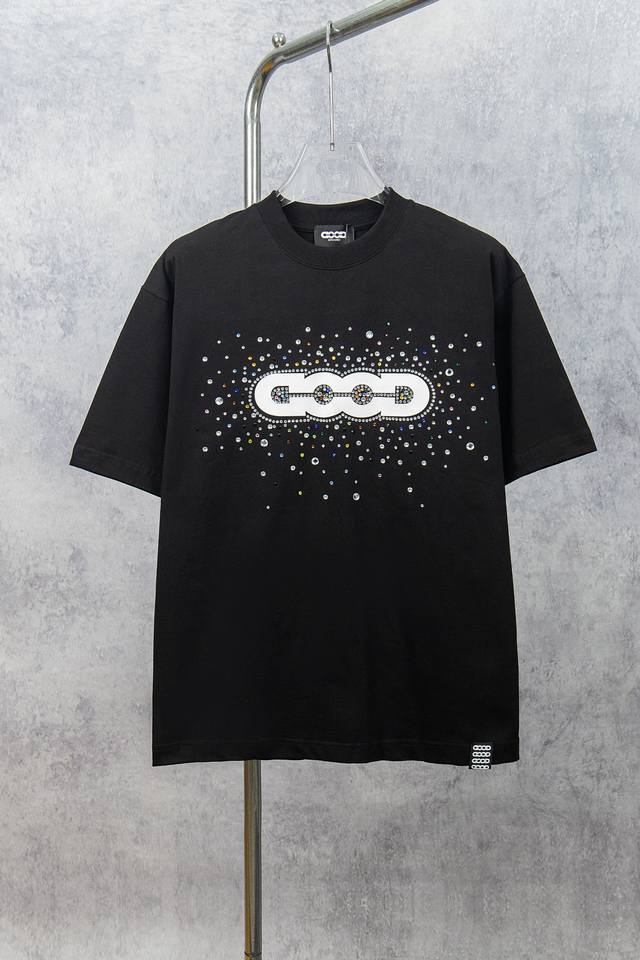 款号：D008#P90 goodbrand 25Ss 缤纷夏日烫钻短袖T恤 yb一比一开发 100%棉 采用订色订染毛圈纯棉衣面，250G双股双纱，手感舒适 进