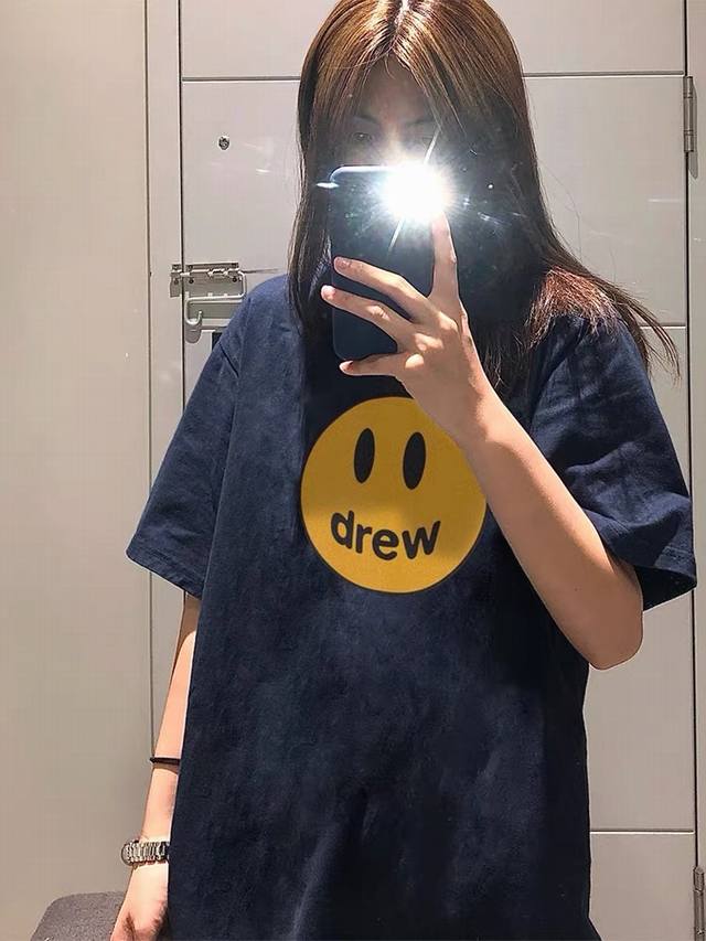 dw-18#P70 drew House官网贾斯汀比伯超多明星同款简单笑脸Logo印花男女同款短袖T恤 面料采用32支高克重280克双纱精梳棉面料 颜色：黑色、