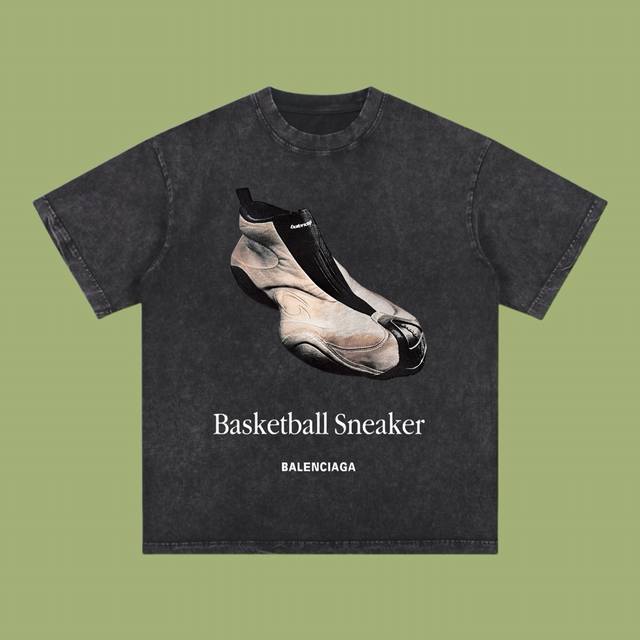 p100 高端品质 balenciaga 2025 Fall 春夏系列 鞋子标语短袖T恤 采用进口康丽数码直喷印花 定染高品质潮牌26支双纱100%洗后300G