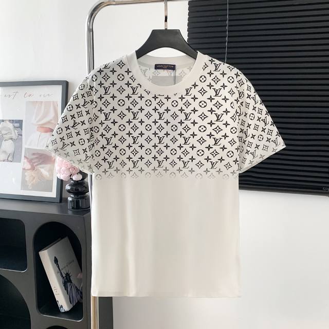款号：W810 P90 louis Vuitton/路易威登 Lv Logo印花字母短袖 logo标识精致 原版面料 官方同款 短袖T恤 定制280克同缸染纯棉