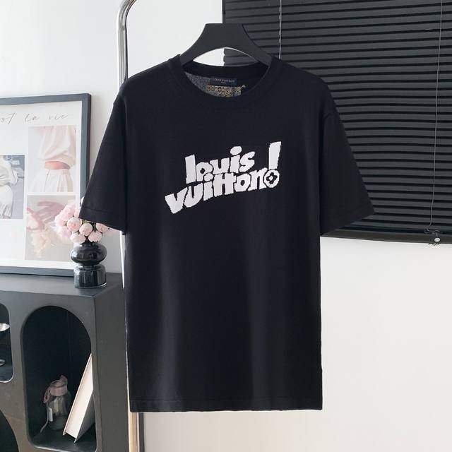 款号：M120 P100 louis Vuitton/路易威登 Lv Logo短袖春夏最新款Logo标志年年被追捧的经典时尚装饰已经风靡全球男女同款 颜色：绿色