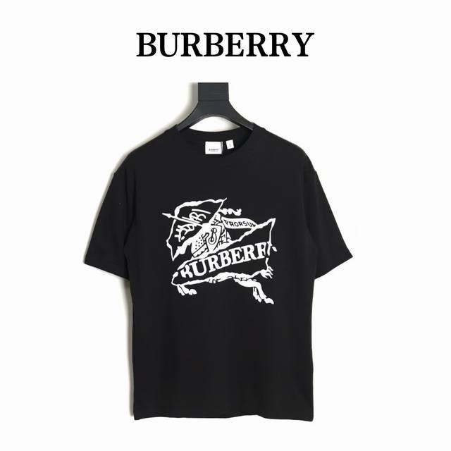 本地自取160 burberry 巴宝莉24Ss 骑士印花短袖T恤 面料采用定制240G 26支特滑双股精棉平纹高密无尘全棉布料。前幅高密度加厚，走线平整，代工
