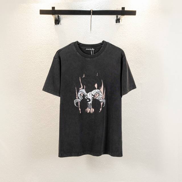 p90-款号C28【顶级版本】 acne Studios Ss24 骷髅印花圆领套头重工洗水落肩短袖纯棉重磅280克 经典字母都是无敌显白百搭的简约的圆领设计