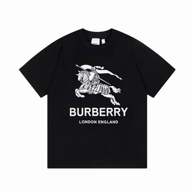 款号：E04 批90 burberry 巴宝莉 战马 字母大Logo经典识标压花 精致升级，灵感源自八十年代复古 原版面料 官方同款 定制230克同缸染面料 手