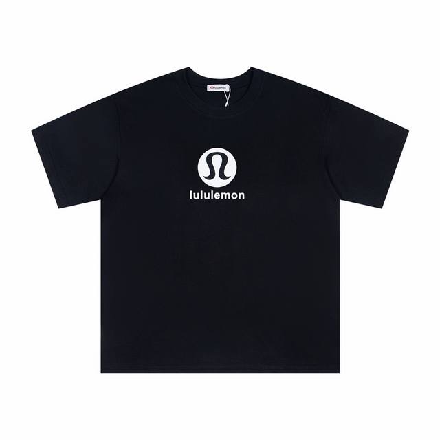 1002#P100 luluemon 露露乐蒙 高版本25Ss 反光图标短袖 采用280克双纱面料.350克双纱罗纹领. 进口机器印花工艺 宽松版本.男女同款