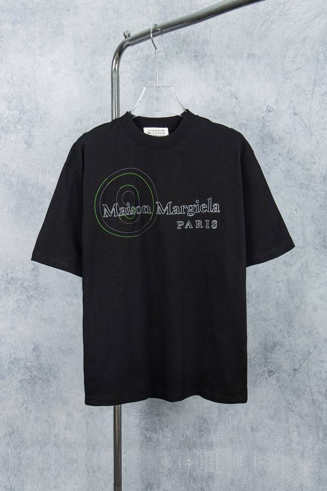 款号：M015#P90 maison Martin Margiela 梅森马吉拉25Ss 印花刺绣款短袖T恤 yb一比一开发 100%棉 采用订色订染毛圈纯棉衣