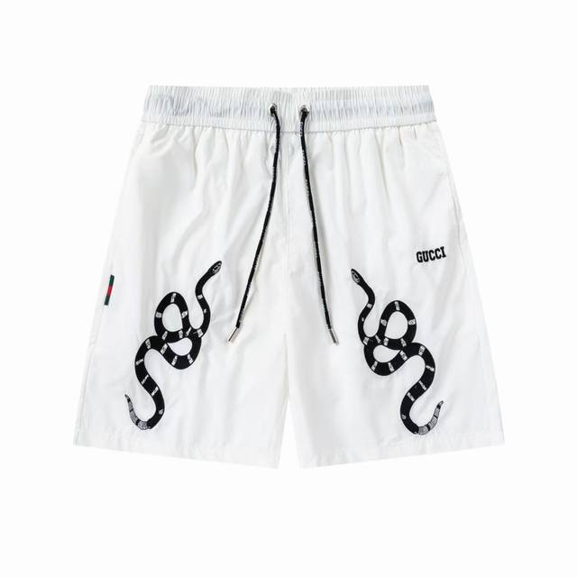 p110Guccl..2025最新款 五分短裤.带内网.Logo刺绣.沙滩裤 沙滩旅游必备 高订制原版五金！ 上身效果超正，腿部线条完全得到彰显，全客供进口速干
