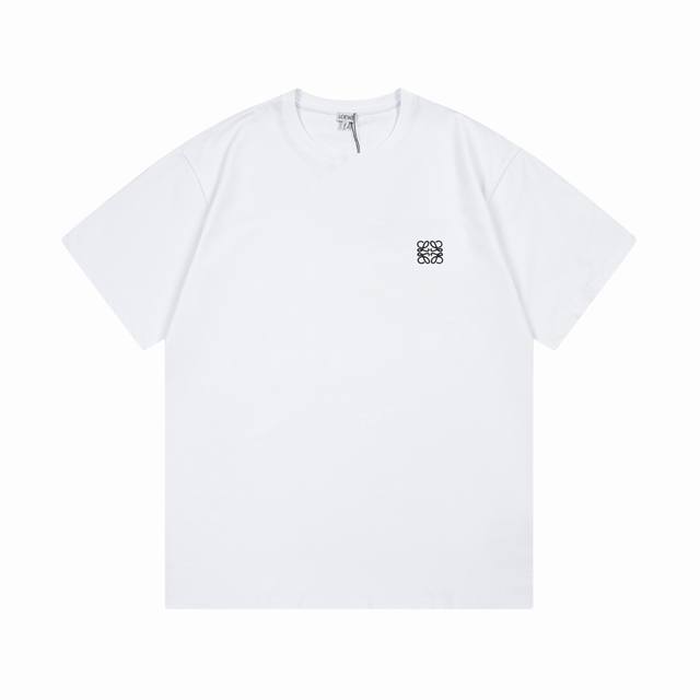 p100 Loewe 罗意威 2025新款 刺绣小字母Logo 男女同款 短袖T恤 ·定制260克100％双纱纯棉面料 ·进口田岛机刺绣工艺 ·定染32支双股螺