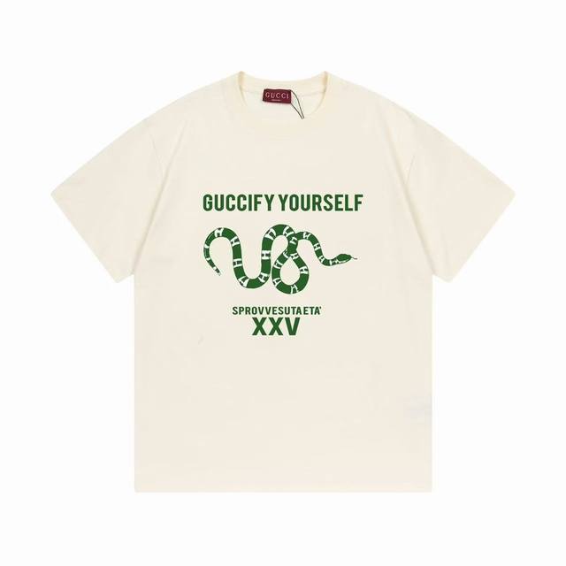 p100（隔天到） gucci 古驰 2025新款 蛇年限定 Guccify Yourself盘蛇字母Logo 男女同款 短袖T恤 ·定制300克100％双纱纯