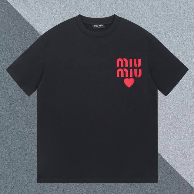 p100 Miu Miu 2024秋冬新款 硅胶圆领260G短袖Tee 实物很棒男女同款宽松版 尺码:Xs S M L 颜色 :黑色 白色