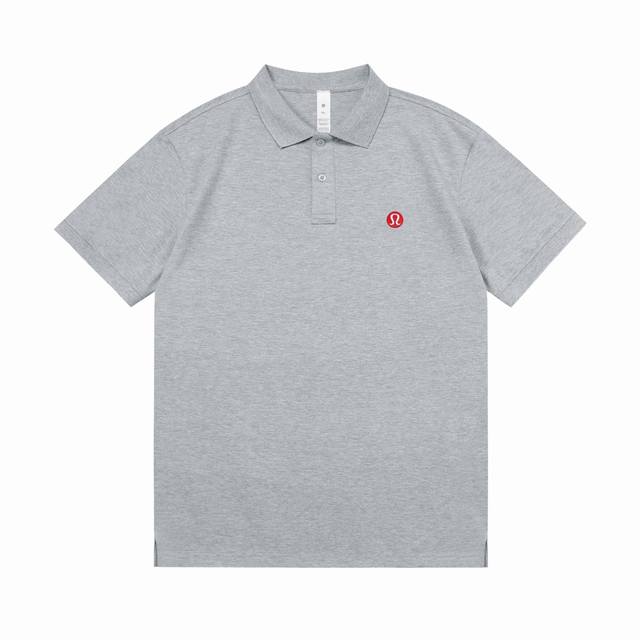 p110 Lululemon 2025新款 简约刺绣Logo 男女同款 休闲Polo衫 ·定制珠地棉面料 ·进口田岛机刺绣工艺 ·领标吊牌主唛三标齐全 颜色：灰
