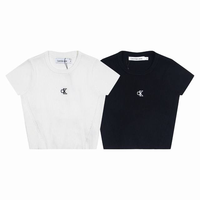70-Ck露背小标刺绣针织背心 尺码：/S/M/L 款号：618 颜色：黑色/白色 夏天不辣啥时候辣 推荐入手