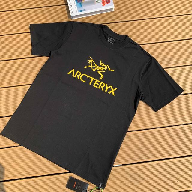 110 款号:S11 arcteryx始祖鸟 Arc'word Logo 3M字母Logo印花圆领短袖T恤 男款 始祖鸟领口硅胶字母Logo印花，高端32S双纱