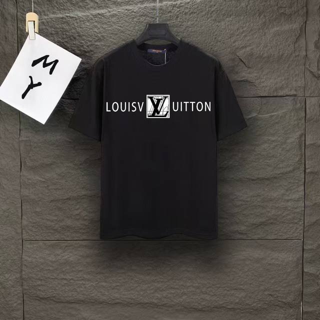 110 款号：A98 louis Vuitto*2025最新款印花短袖T恤 采用直喷印花，印花效果通过计算机测色、喷印多方位测试后生产。印花效果轻薄无胶感，图案