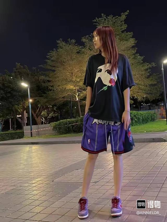 90（款号K01）【顶级刺绣版本】 模特上身图 Just Don Nba Toronto Raptors Team Shorts 贾斯顿 Nba 多伦多猛龙队