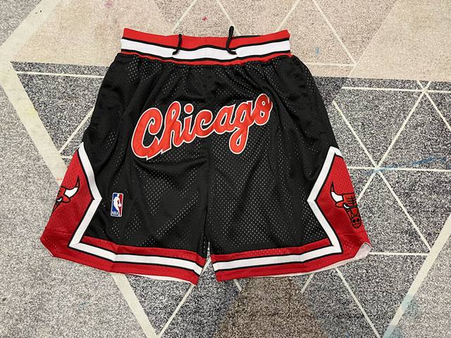 90（款号K35）【顶级刺绣版本】 Mitchell &Ness X Just Don联名芝加哥公牛队刺绣球裤 篮球短裤 just Don Nba 球队球裤系列