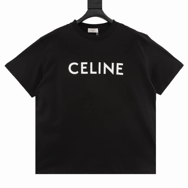 p120 celine/赛琳 经典字母印花基础款短袖T恤 ce气质清爽干净的短袖T恤 夏天T恤季到了，你准备好了吗？！精选厚实的平织棉布制作，面料质感瓷实很显气