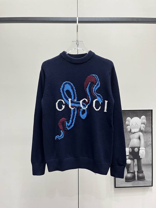 本地自取390 gucci丨古驰 24Fw 蛇年限定提花毛衣 gucci中国新年甄选嵌花羊毛毛衣 蛇型图案以印花或刺绣细节匠心呈现，与品牌标识相映成趣，为202