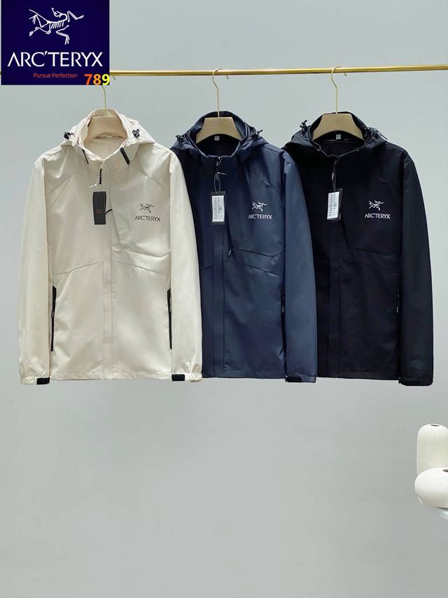 p190 arc'teryx/始祖鸟户外王者男款春季户外防风防水休闲夹克软壳功能性薄款连帽外套 面料采用轻薄、防泼水透气，Gore-Tex Pro面料和柔软耐磨