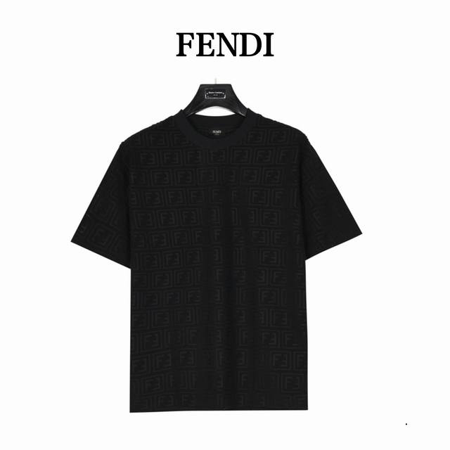 本地自取160 fendi/芬迪 24Ss 满印双F凹凸短袖T恤 原版开模。定制360G毛巾面料，定制的人造丝。61%粘胶纤维，32%锦纶，7%棉纶。 材料做工