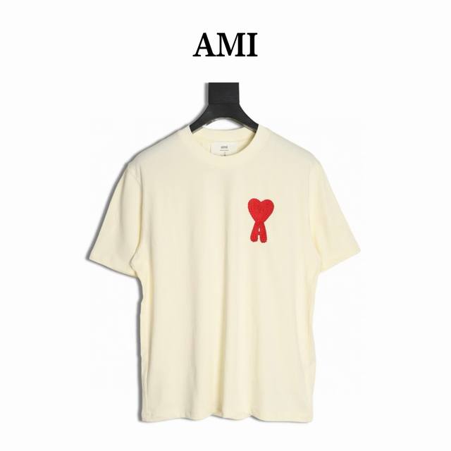 本地自取170 ami Paris 25Ss 毛巾绣爱心短袖T恤 面料采用 240G双纱纯棉 简约清新百搭经典~神T 简约又高级的设计！非常提升气质。胸口Log