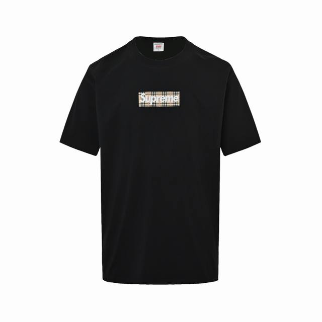 本地自取：140 burberry & Supreme 联名Box Logo印花短袖 关于这款面料与Zp一致采用的16.7英支老式织布机织成，18支精梳棉面料，