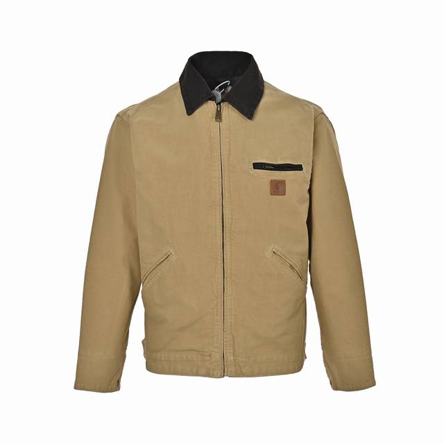 本地自取：390 carhartt/卡哈特 24Fw J97底特律夹克外套 采用水洗做旧效果卡哈特以旧为美夹克版型特点肩部款、衣身短 收腰袖子宽且略长 从背面看