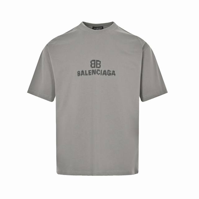 本地自取:140 balenciaga/巴黎世家 23Ss 马赛克印花短袖 印花材料采用安全环保无毒婴儿认证的发泡材料；印花轮廓清晰干净，有康丽机器出来的质感；