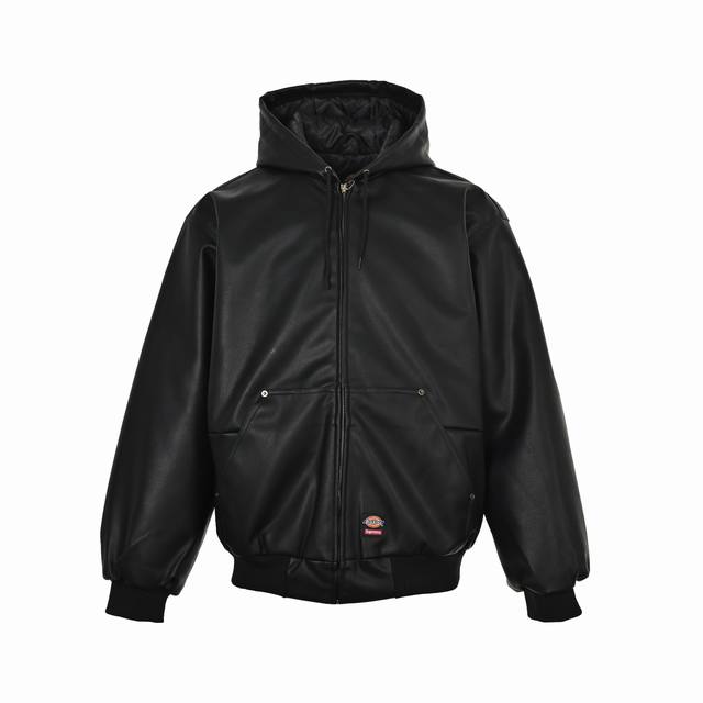 本地自取: 470 supreme & Dickies 联名款荔枝纹皮质夹克 supreme 的街头风与 Dickies 工装廓形，双方的标志性 Logo 字样