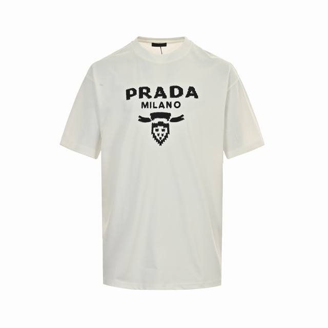 本地自取:160 prada/普拉达 24Ss 针织绣花字母短袖 宽松版型 采用280克纯棉面料 成衣普洗 上身舒适 Oversize版 撞色针织刺绣拼接字母标