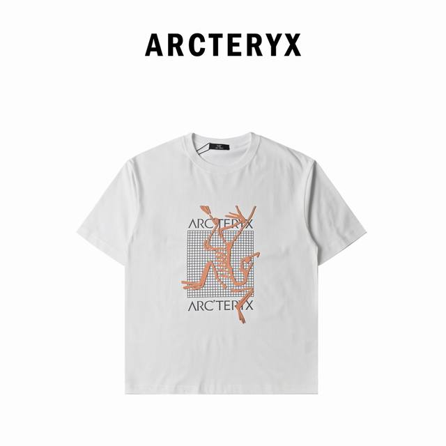 本地自取180 arcteryx始祖鸟2024春夏新款手绘Logo圆领短袖T恤 高版本高版本 440支纱线260克双纱精梳全棉面料 全网独家首发 百搭款细节处理