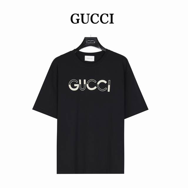 本地自取160 gucci 古驰 24Ss 古驰字母短袖T恤 面料采用定制240G 26支特滑双股精棉平纹高密无尘全棉布料。前幅高密度加厚，走线平整，代工品质，