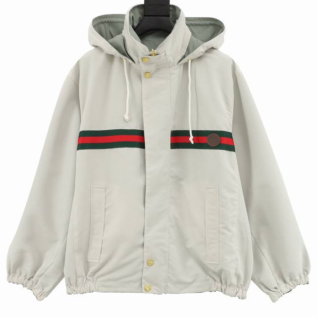 p490 gucci/古驰 红绿织带双面风衣连帽外套 原版￥21.200购于广州太古汇，开发全套辅料三标，历时半年死磕，研究，终不负众望全网独家出货！ 黑色面经
